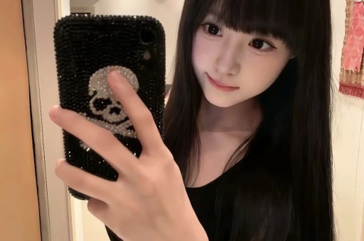 易易紫直播内涵Angelababy跟风追权志龙反被扒出自身黑料